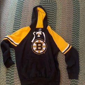 Bruins sweatshirt